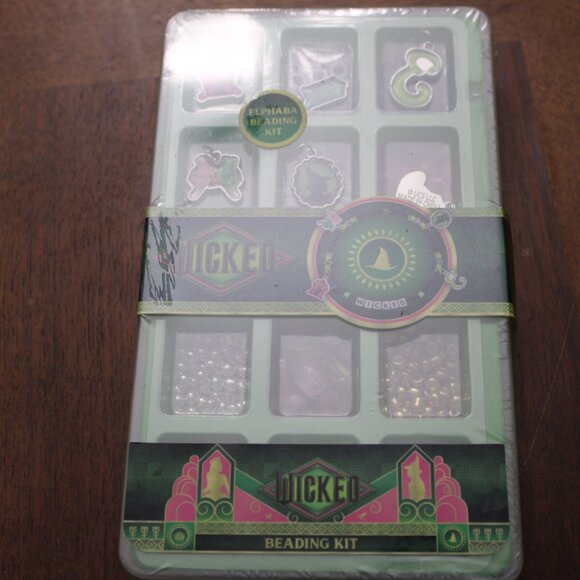 Wicked Elphaba Beading Kit 2 Pack NWT - Picture 7 of 7